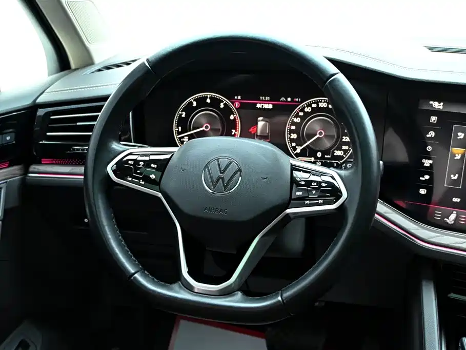 Volkswagen Touareg 2021 — фото 18