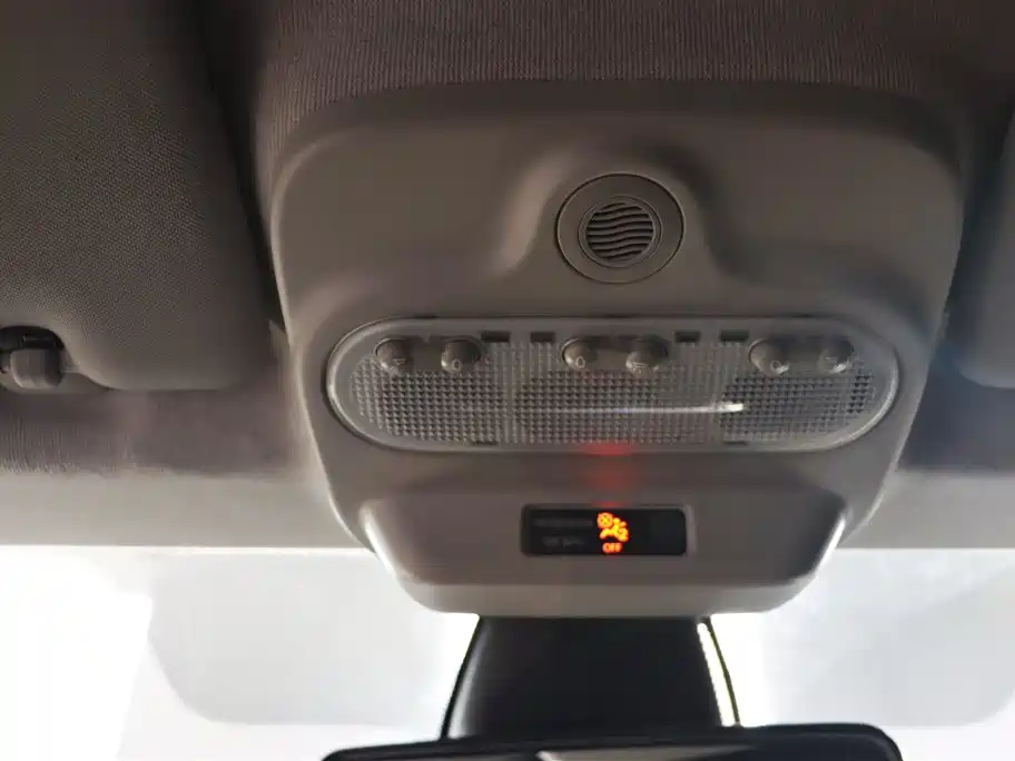smart Fortwo 2017 — фото 19