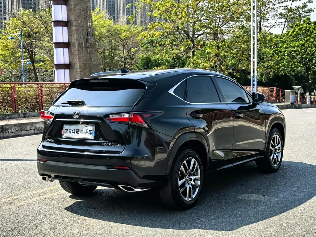 Lexus NX 2016 — фото 19