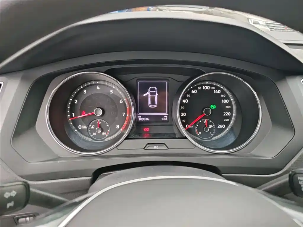 Volkswagen Tiguan L 2018 — фото 12