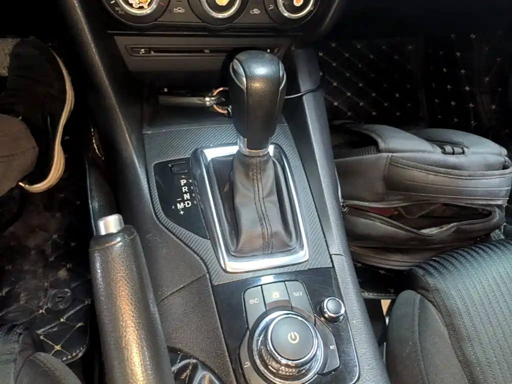 Mazda 3 Axela 2016 — фото 14