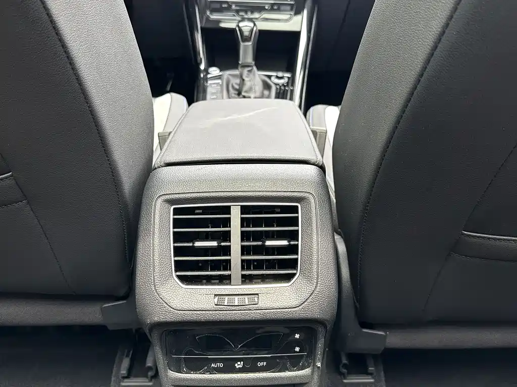 Volkswagen Tayron PHEV 2020 — фото 16