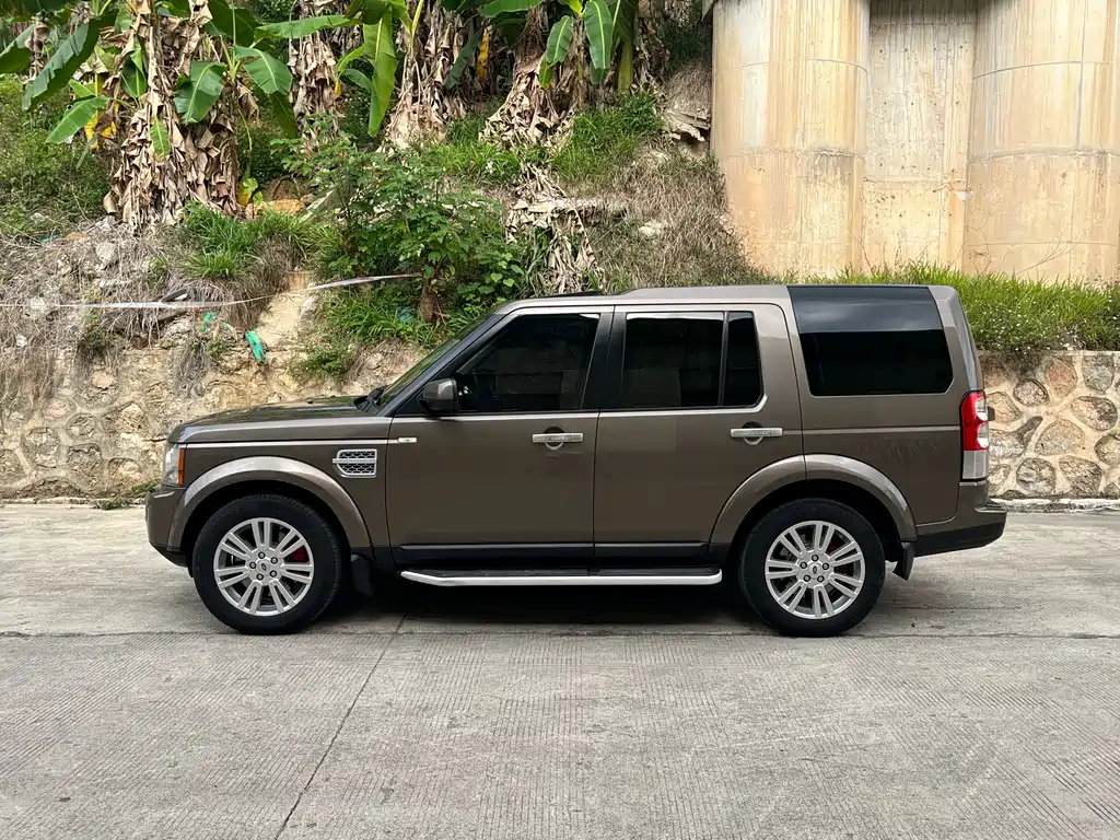 Land Rover Discovery 2011 — фото 3