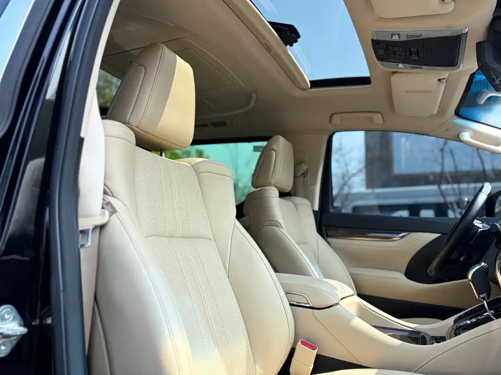 Toyota Alphard 2022 — фото 14