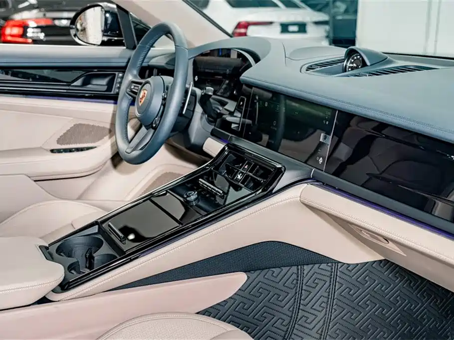 Porsche Panamera 2025 — фото 19