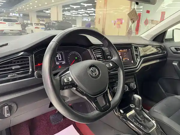 Volkswagen T-Roc 2019