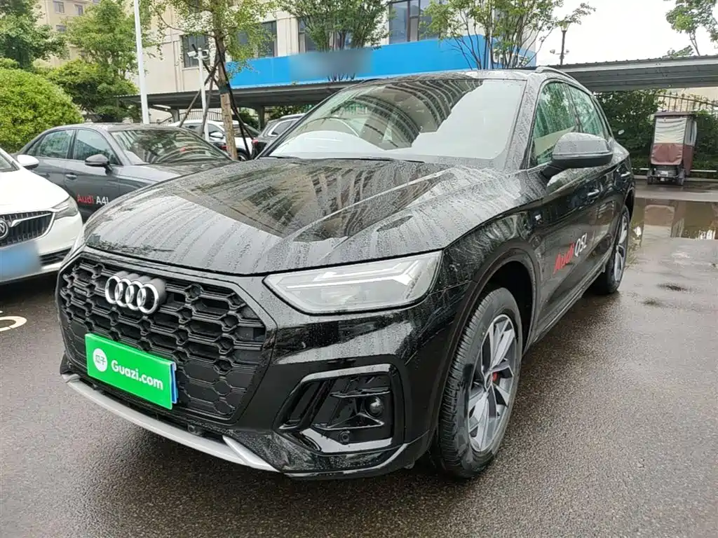 Audi Q5L 2025 — фото 2
