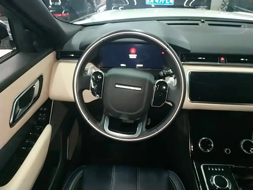 Land Rover Velar 2019 — фото 11