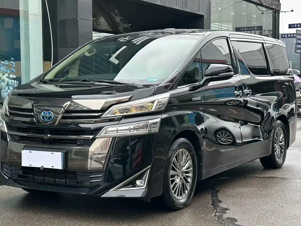 Toyota Vellfire 2021 — фото 1