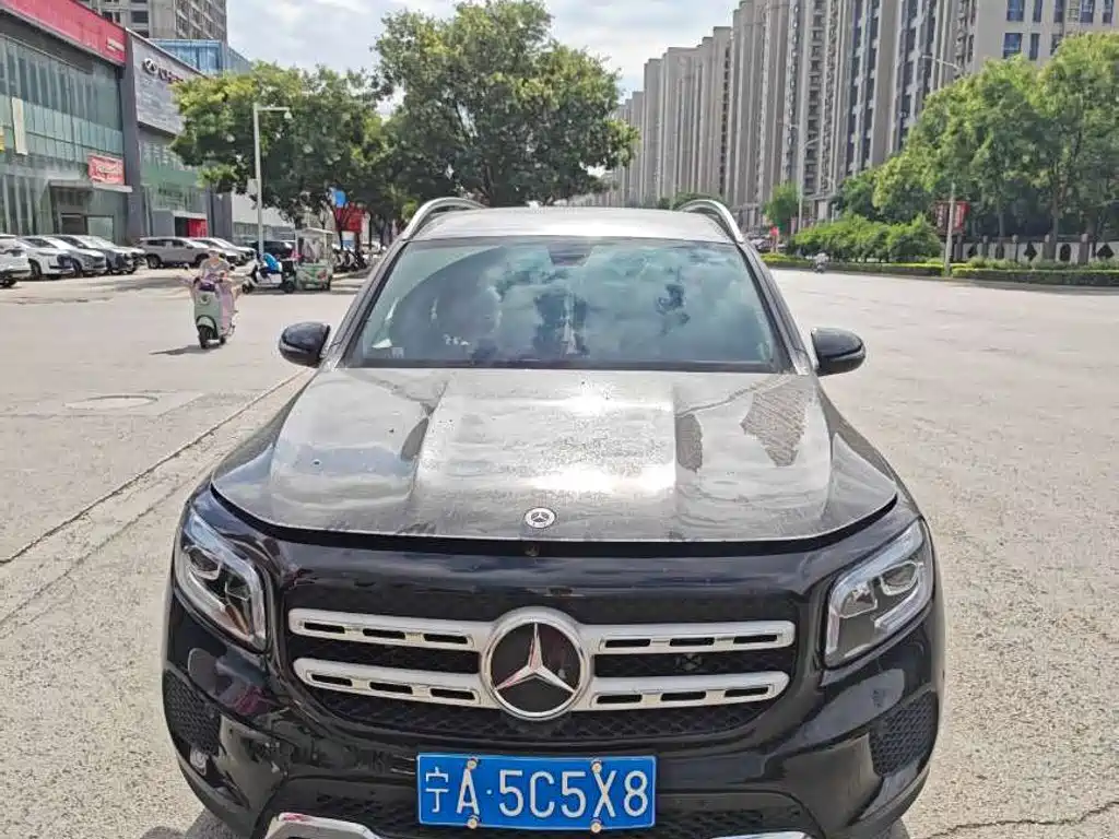 Mercedes-Benz GLB 2023