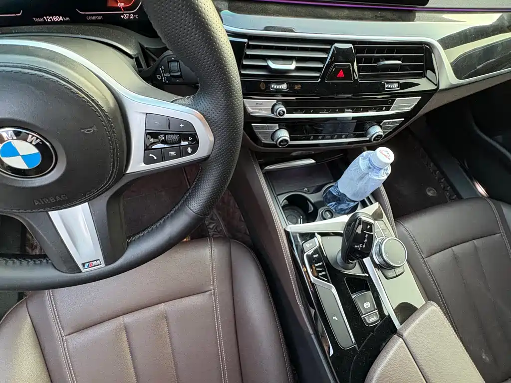 BMW 5 Series 2020 — фото 11