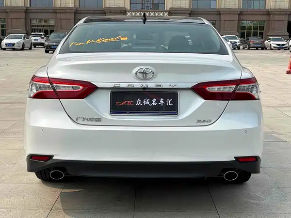 Toyota Camry 2021