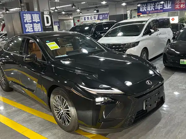 Lexus ES 2026