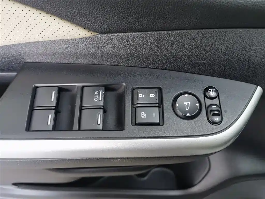 Honda CR-V 2015 — фото 9