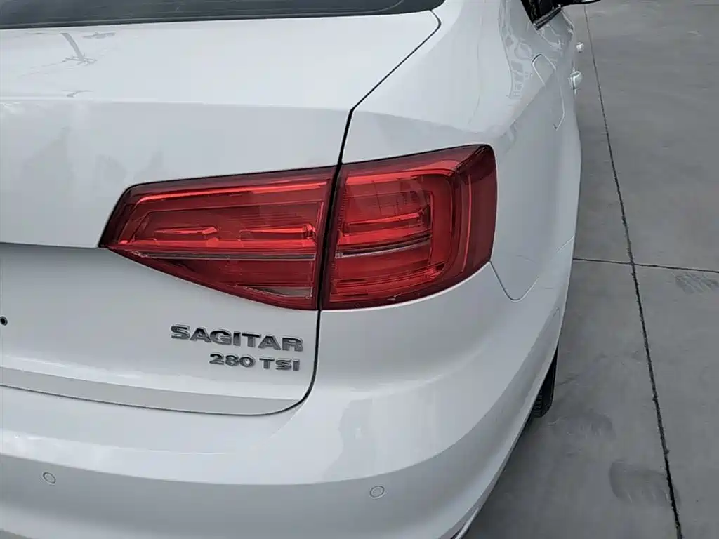 Volkswagen Sagitar 2018 — фото 8