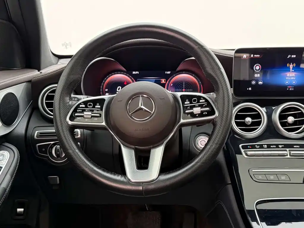 Mercedes-Benz GLC 2020 — фото 25