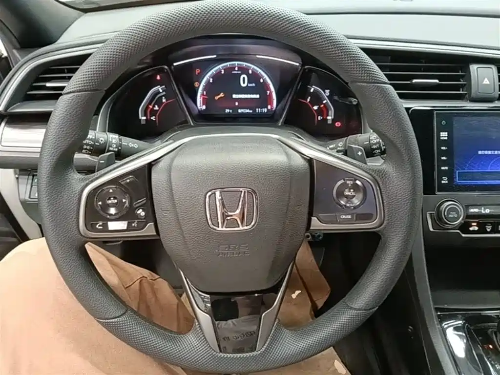 Honda Civic 2022 — фото 11