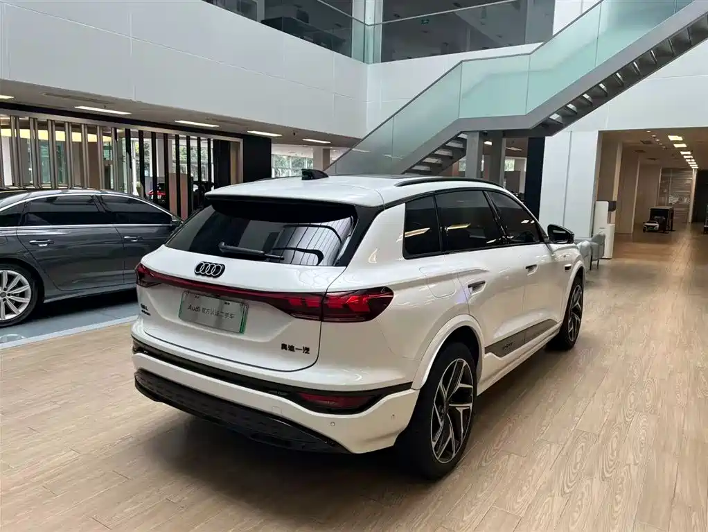 Audi Q6L E-Tron 2025 — фото 7