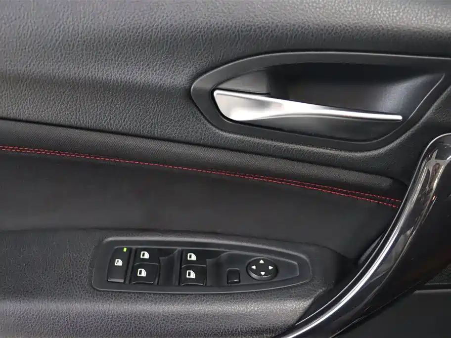BMW 1 Series 2014 — фото 11