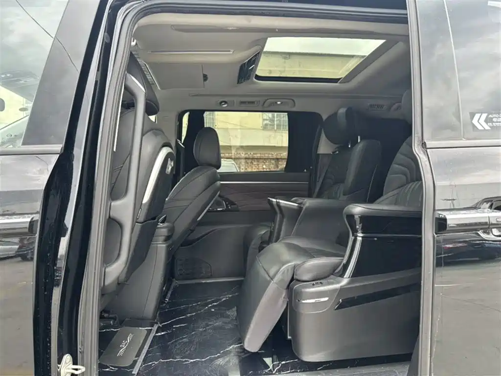 GAC Motor Trumpchi M8 2024 — фото 12