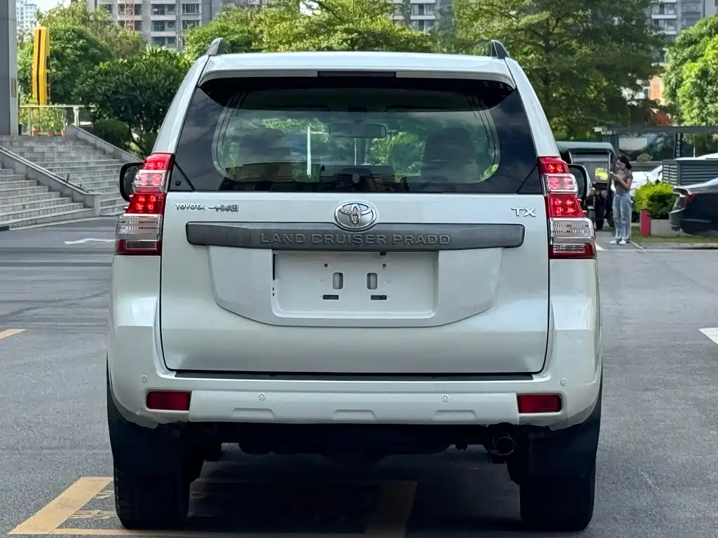 Toyota Prado 2015 — фото 14