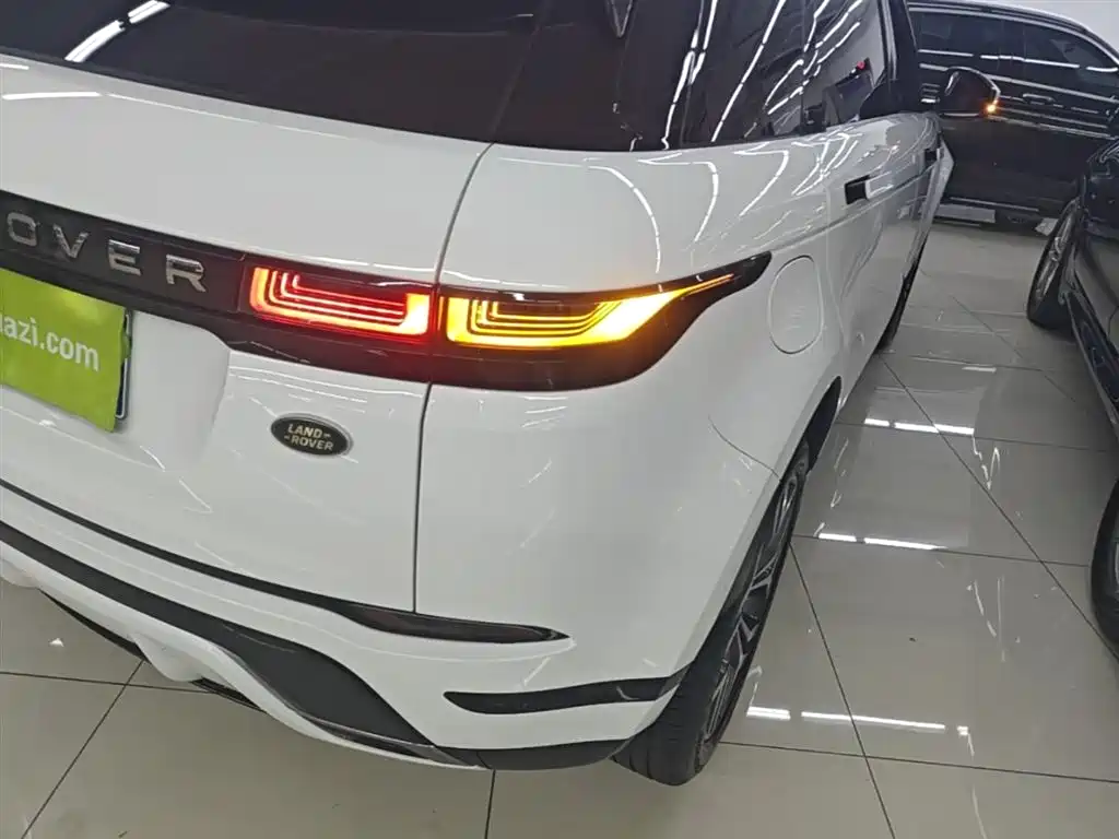 Land Rover Evoque 2021 — фото 8