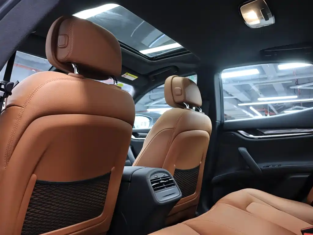 Maserati Ghibli — фото 14