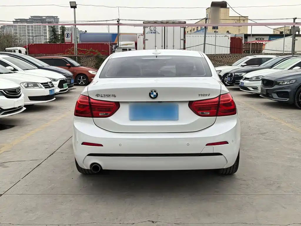 BMW 1 Series 2019 — фото 12