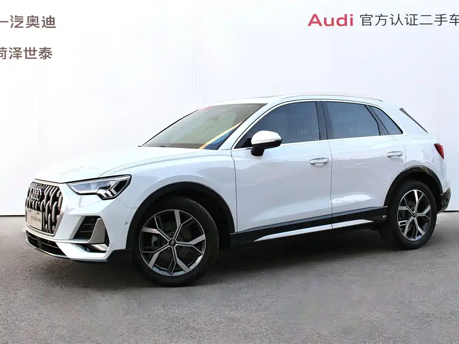 Audi Q3 2023 — фото 1