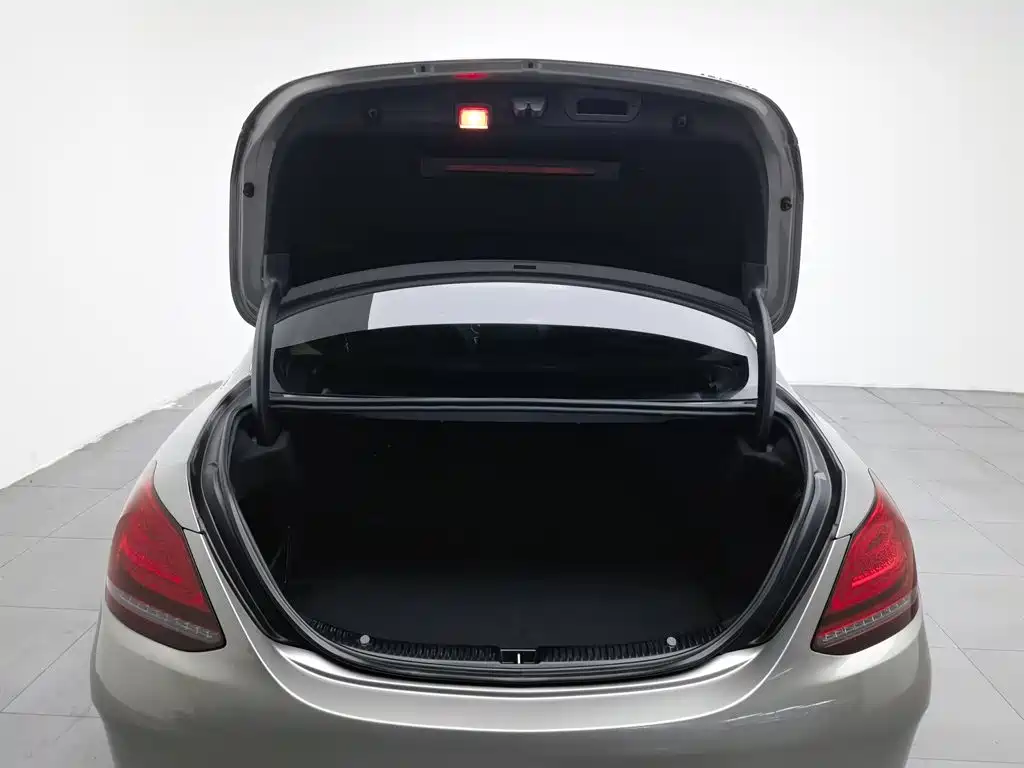 Mercedes-Benz C-Class 2020 — фото 16