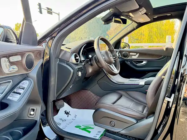 Mercedes-Benz GLC 2021