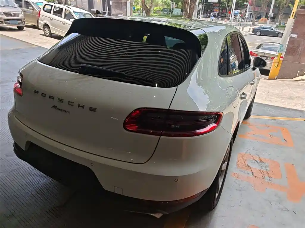 Porsche Macan 2017 — фото 7