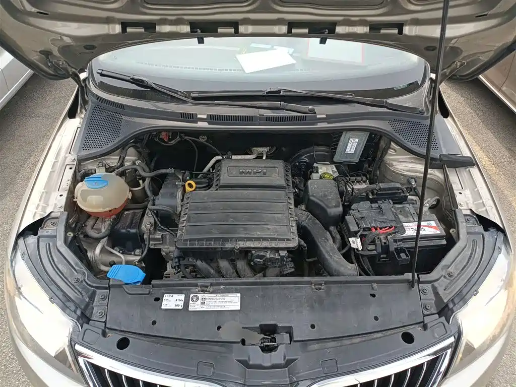 Skoda Rapid 2014 — фото 16