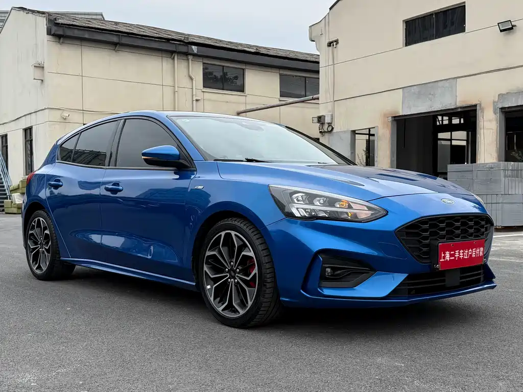 Ford Focus 2019 — фото 2