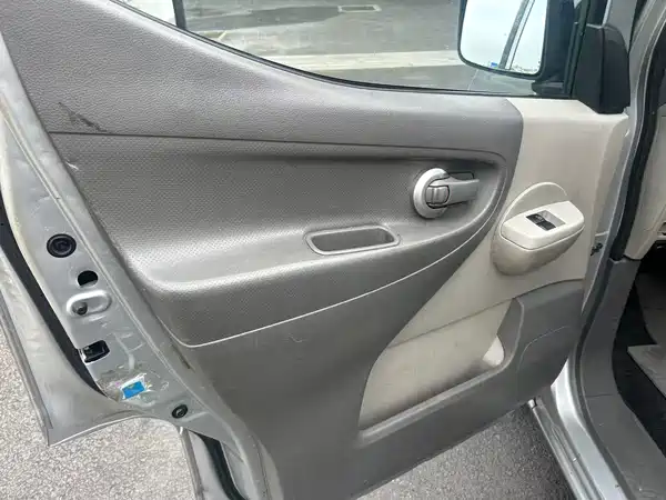 Nissan NV200 2014
