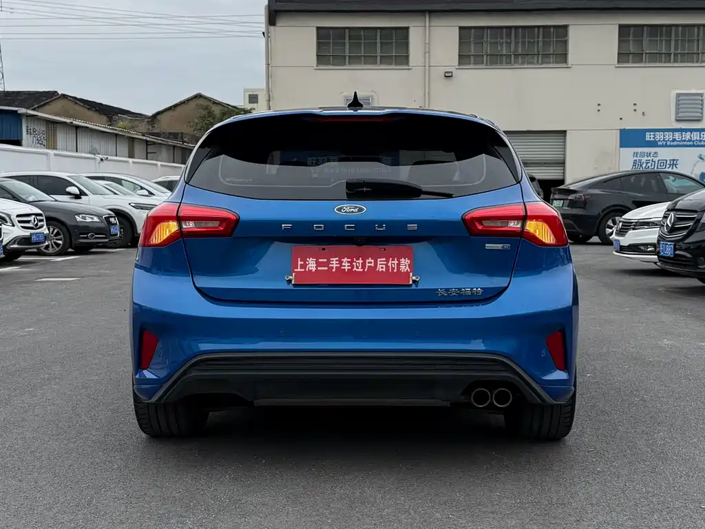 Ford Focus 2019 — фото 17