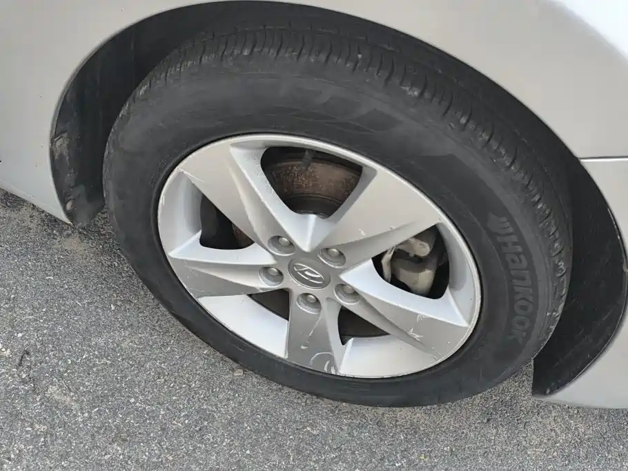 Hyundai Elantra 2013