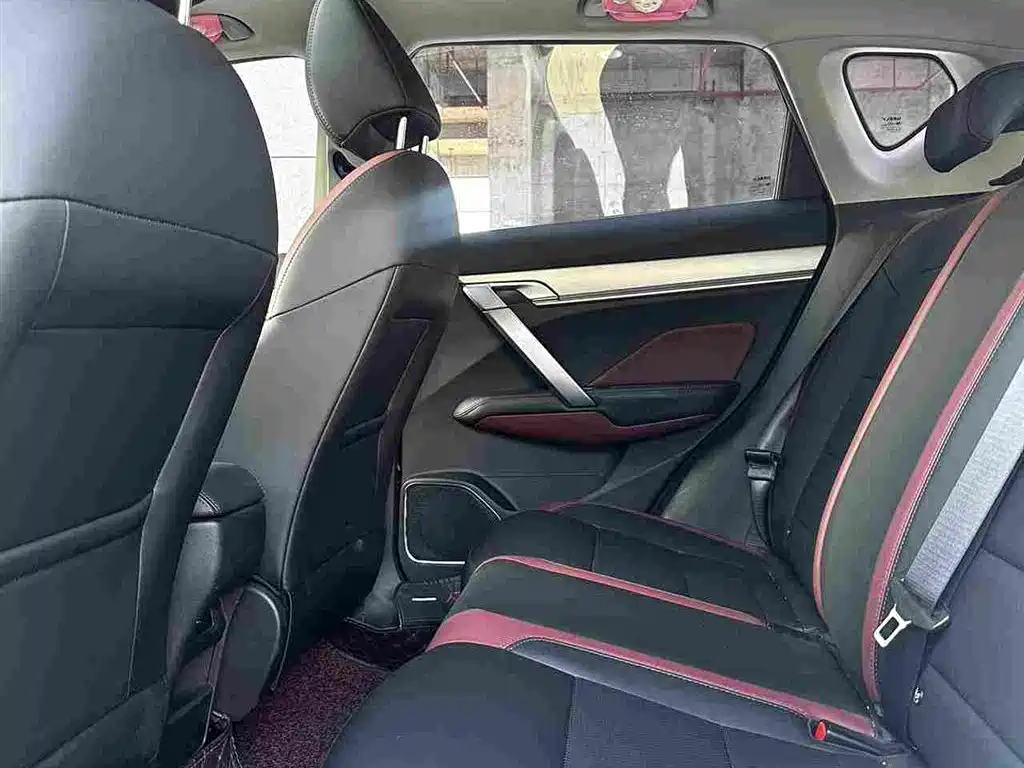 Geely Binyue 2022
