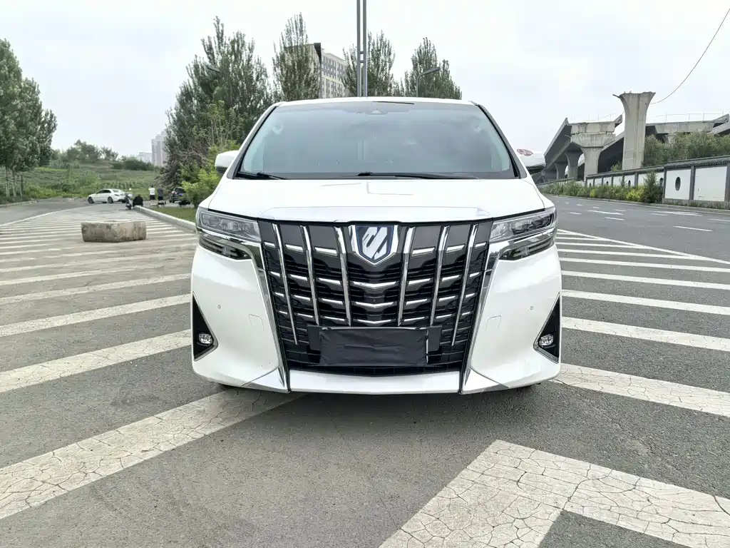 Toyota Alphard 2020