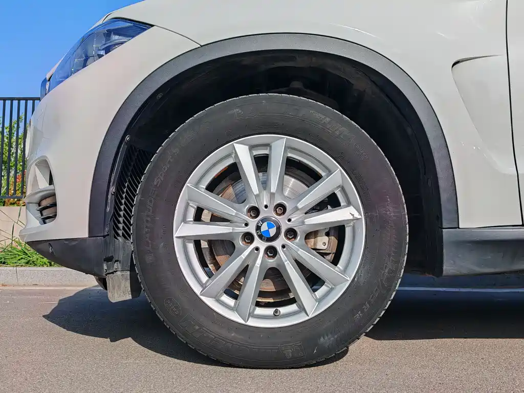 BMW X5 2018 — фото 9