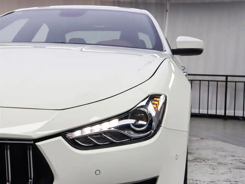 Maserati Ghibli — фото 20