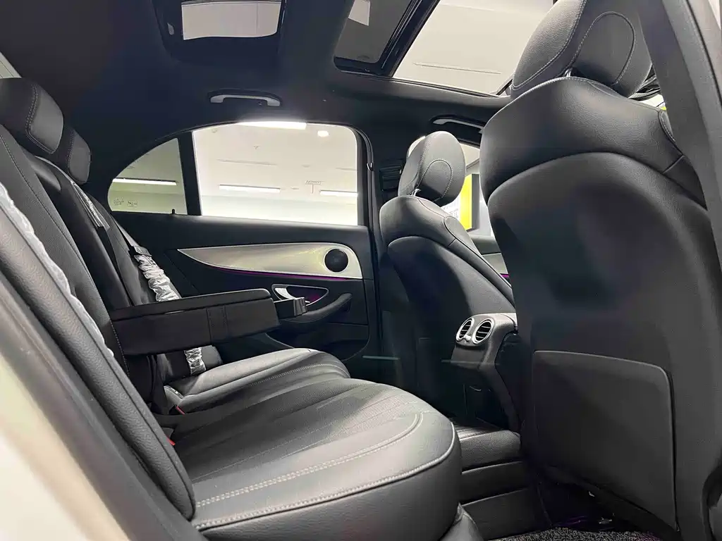 Mercedes-Benz E-Class 2020 — фото 21