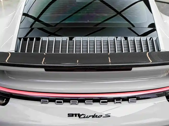 Porsche 911 2023 — фото 10