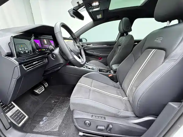 Volkswagen Golf 2023