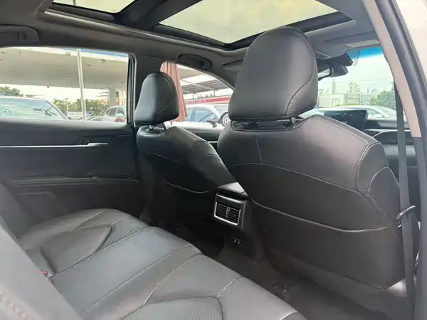 Toyota Camry 2021