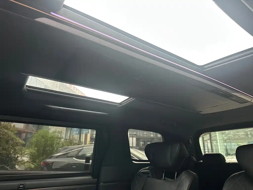 Toyota Alphard — фото 8