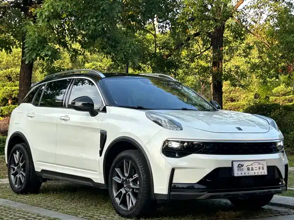 Lynk & Co 01 2021