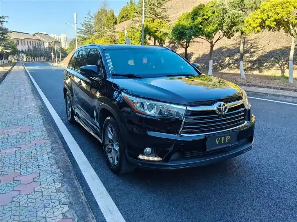 Toyota Highlander 2017 — фото 2