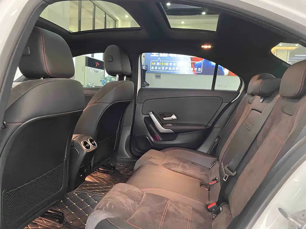 Mercedes-Benz A-Class 2023 — фото 16