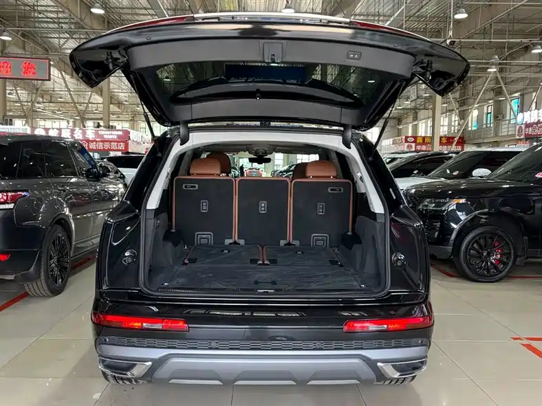 Audi Q7 2022 — фото 23